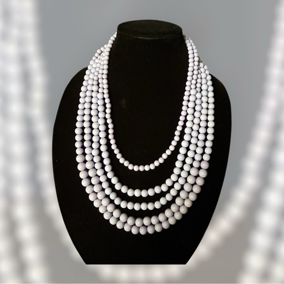 Lisa e Lilac Necklace - Picture 1 of 4